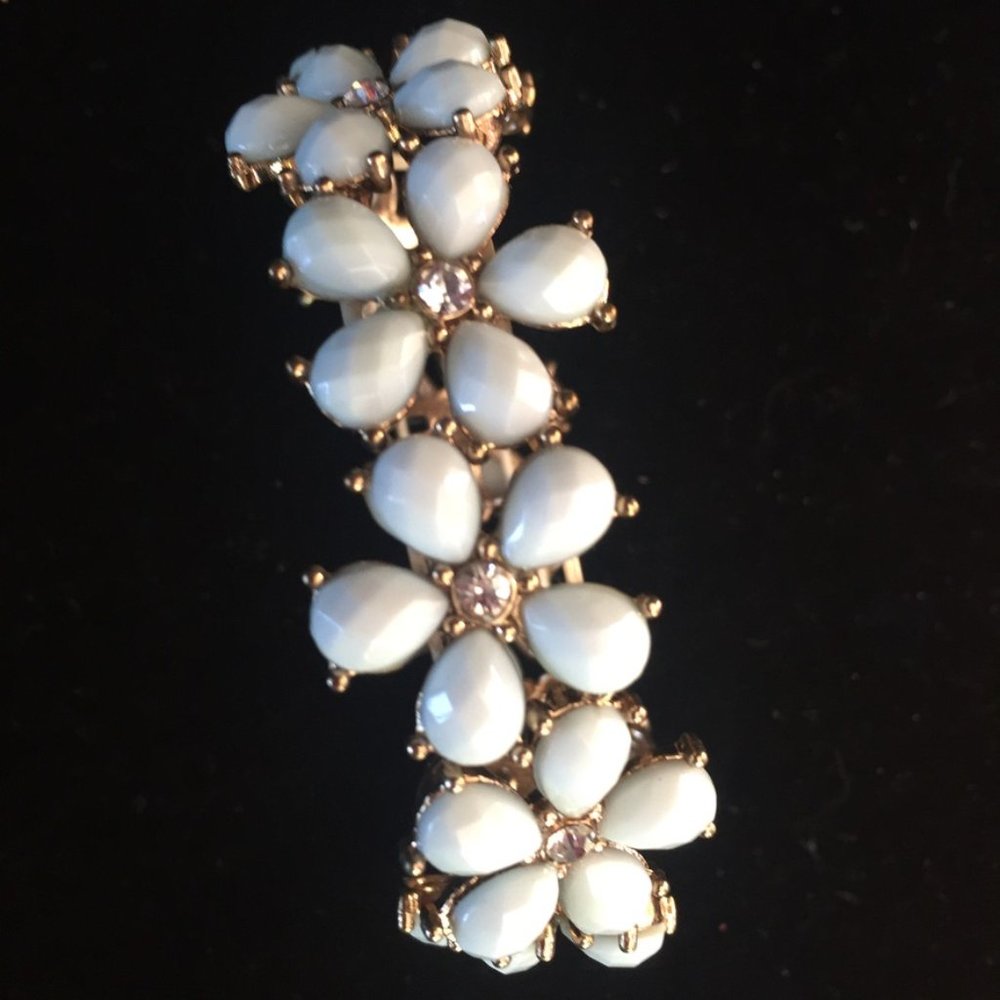 Bracelet Light Blue Flower Beads Stretchy